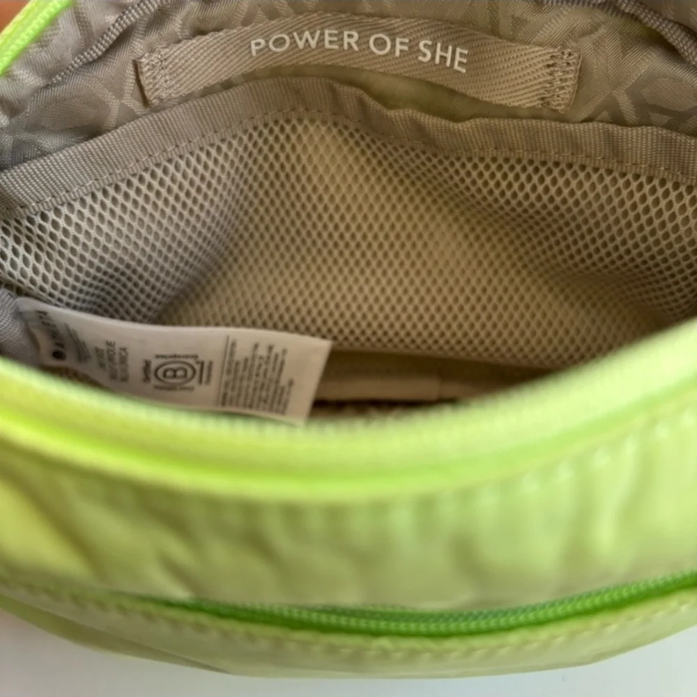 Athleta Belt Bag - Picture 2 of 4